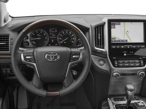 TOYOTA LAND CRUISER 2018 JTMCY7AJ6J4062728 image